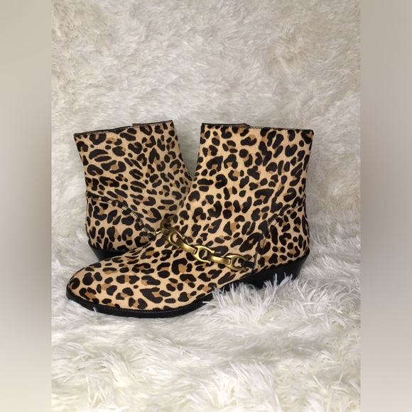 Coach Leopard Print Ankle Boots with Gold Chain size 9.5 - Picture 13 of 14